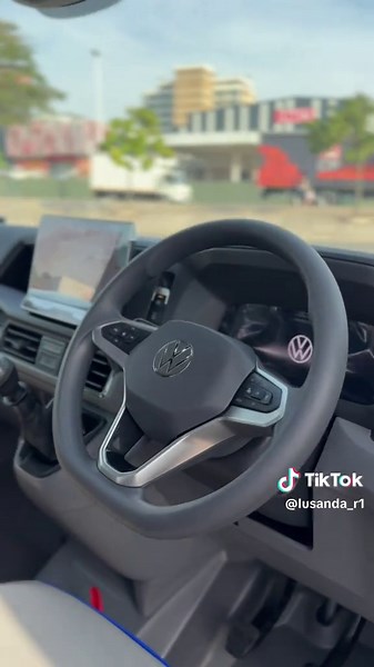 Exploring the Volkswagen Crafter 50: A Comprehensive Review