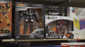 Supply chain delays threaten Christmas shopping