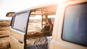 À la découverte de la 'van life' : trucs et astuces pour un premier voyage - RTBF Actus