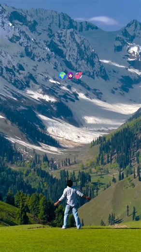 Crazy ga undhe🌍 guruvaram song //lyrics_world//with lyrics//#edits #shorts