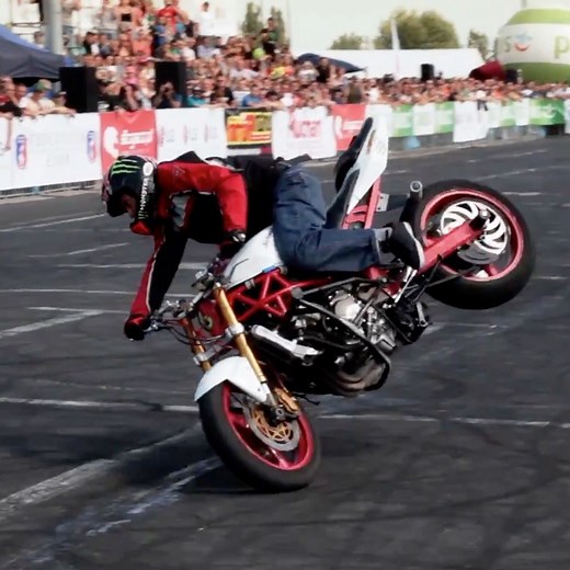 8.2M views · 51K reactions | These are the craziest motorbike stunts in the world! Don’t try this at home kids 勞 Thanks to @Stunter13 | Supercar Blondie | Facebook