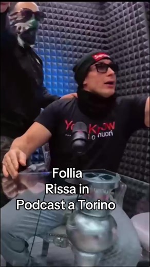 Follia al Podcast di Torino: Le Voci delle Fiamme