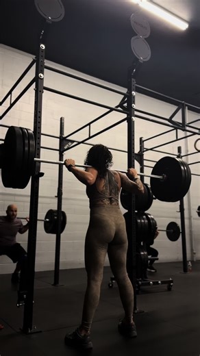 I went to the gym to change my body & I ended up changing my confidence. The love and confidence I’ve gained for myself, was something I didn’t have before. ✨🤍#fypシ゚viral #foryoupage #gymtok #girlswholift