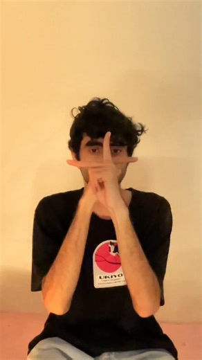 Dhruv Setia on Instagram: "Aadat ☘️❤ 🧠: 🙋‍♂️ . . . . [Dance, tuttingdance, finger tutting, choreography]"