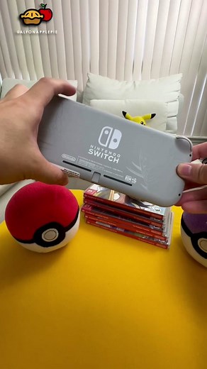 Pokémon Sword Special Edition Switch Lite Gameplay