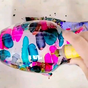 63K views · 918 reactions | This is such a gorgeous and simple technique to create a beautiful vase! | Mixed Media Girl | Facebook