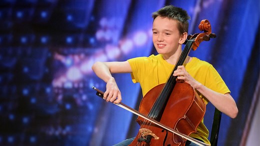 Elijah blends rock and cello! Hear his rendition of Ariana Grande's "7 Rings" ! #AGT | AGT Auditions