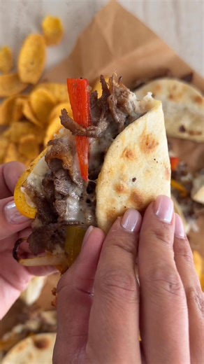 Philly Cheesesteak Tacos #tacos #fblifestyle #fooddolls | Food Dolls