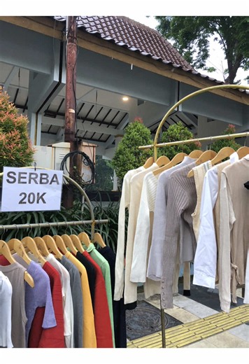 Thrifting di CFD Bojonegoro: Ajak Teman ke Alun-Alun Besok