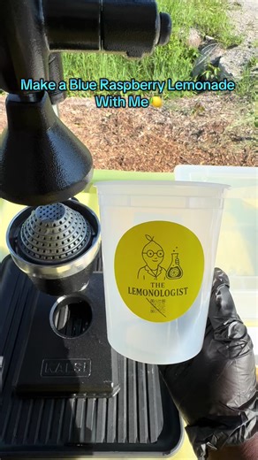 How to Make Blue Raspberry Lemonade at Home