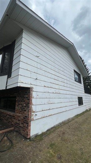 We are starting to take bookings for spring and summer! Give your home a fresh new vibe with Treeline Painting's top-notch interior and exterior services. 🏘️ Ready to get started? Just fill out our online form for a free quote! | Treeline Painting