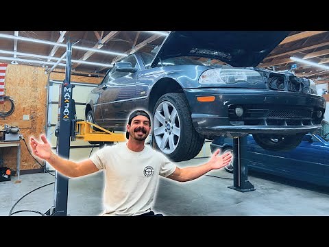 Lift Your Car Like The Pros In A 8 FT. Tall Garage! (MAXJAX M7K)