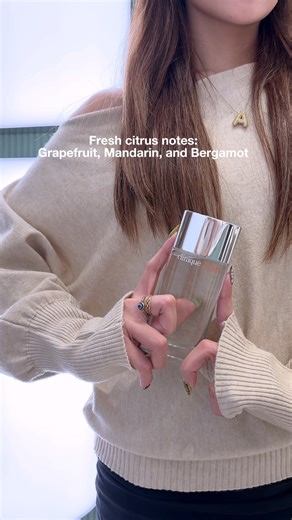 Fresh citrus notes meet soft florals in Clinique Happy™, creating a scent that feels optimistic and light. it’s the kind of fragrance that lifts the mood from the first spritz 🍊✨ This fragrance is also allergy tested 🧪 Discover and try this feel-good fragrance in-store today. #Clinique #CliniquePH | Clinique