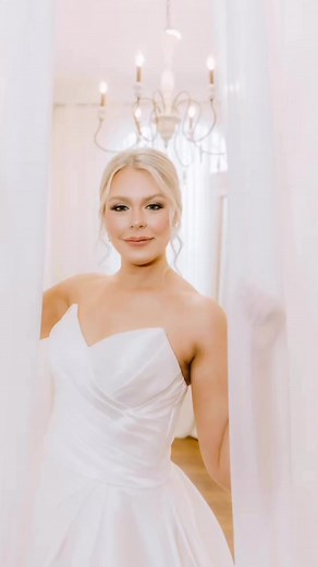 First touch photos #firstouch #louisianaphotographer #sneakpeek #neworleansweddingphotographer #neworleans #weddinginspiration #weddingday #weddingphotographer #Louisiana #bridalportrait | Yehleen Photography, LLC