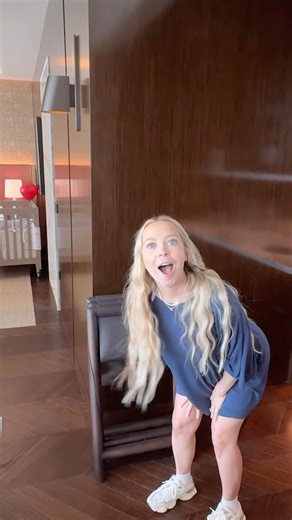 298K views · 103K reactions | The view from the rooftop pool! 勞...