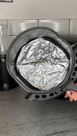 🚫 STOP Using Foil in Air Fryer WRONG! (Avoid FIRE Risks!)