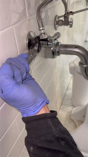 How to Replace bathroom faucet stem #plumbing