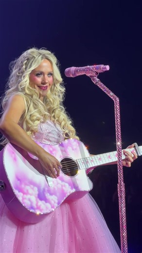 Megan Moroney Cloud 9 Tour concert moments — Cloud 9 burned into my brain