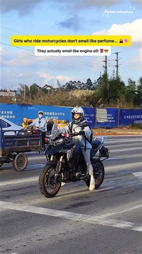 Tiny rider balancing a massive Benelli 702! 🤯 #shortrider #advrider