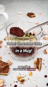 When I tried that cake from Costco, I KNEW I had to create a healthier version… and this is IT! 282 calories. Comment RECIPE for the link! LinkDM *034* | Hungry Girl