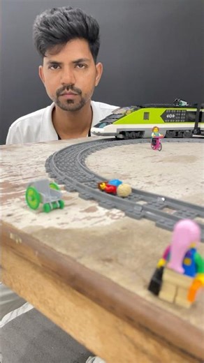 Lego High Speed Passenger Train Loco Pilot Leave Train