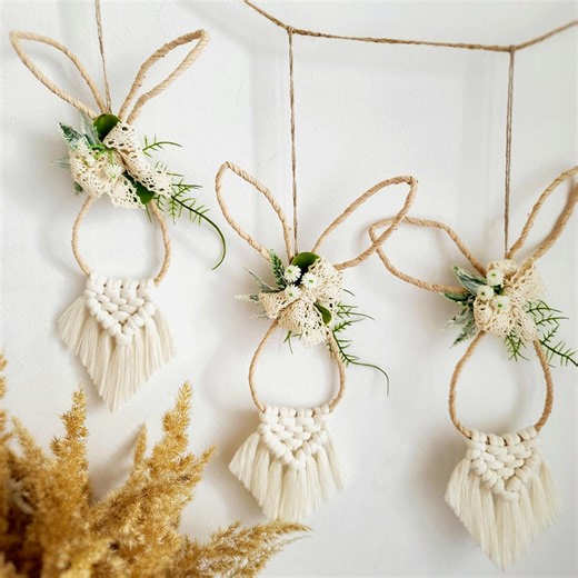 Osterhasen-Makramee-Girlande - Blumenfrühlingsdekor, Häschenanhänger, Geschenkidee - Etsy Österreich
