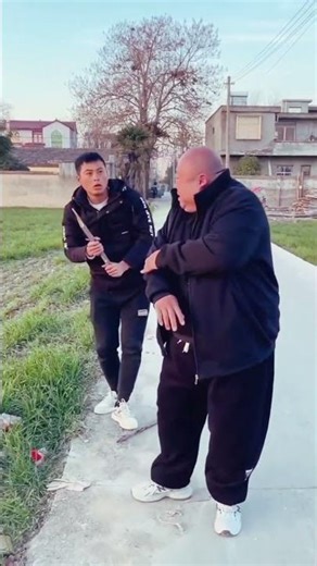 Man Gets Shocked By Pole Then This Happens #funnyvideo #prank #comedy #quotes #tips