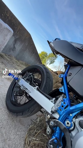 Yamaha DT125 Supermoto Review and Performance Insights