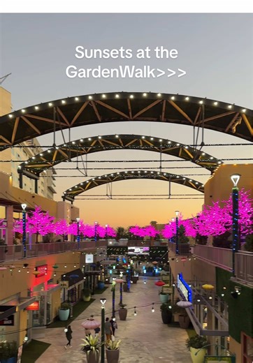 sunsets at the Anaheim GardenWalk across Disneyland 😍😍 California sunsets are so calming❤️ 📍STC Anaheim GardenWalk 321 W Katella Ave Anaheim, CA 92802 #sunsets #california #oliviadean #disneyland #anaheim