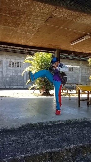 #shuffleshuffledancetutorial #tuzelitydance #tuzelity #dance #footwork #shuffledancer #shuffledance