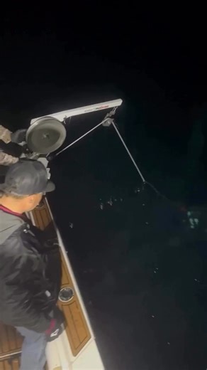 9.6K views · 54 reactions | How many bugs in this Ambush hoop net! : @wetwillyfishing #lobsterfishing #lobster #lobsters #socalfishing #fishing #sportfishing #repost | Promar & Ahi USA | Facebook