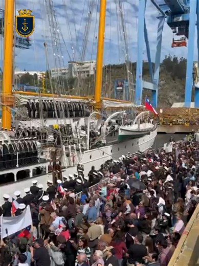 Luego de cinco meses de Crucero de Instrucción llega a Valparaíso, su puerto base, el Buque Escuela
