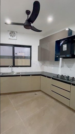 Kitchen Design 🏠 #hallmarkrealtor #luxuryhomestour #houseforsale