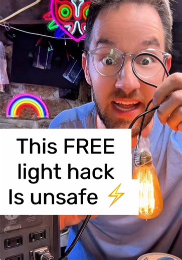 This free and easy home electronics hack to make a DIY light is not safe. #diyproject #lifehacks #electronicsprojects #dollartreediy #dollartreehacks