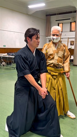 Does it look easy?見た目は簡単そう、鍛錬しないと斬れません💦 #japan #samurai