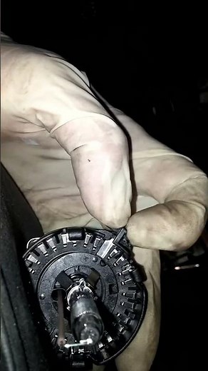 2007 to 2013 Cadillac escalade headlight bulb repl