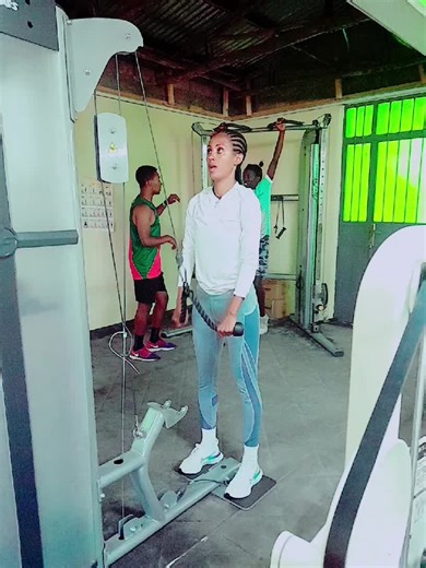 Effective Cable Machine Exercises for Full-Body Strength