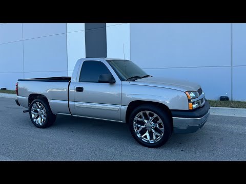 2004 Chevy Silverado 1500 LS 22,300 ORIGINAL MILES! FOR SALE 1 OWNER TRUCK