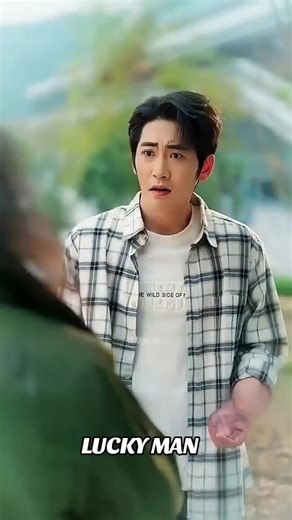 BAD LUCK MAN BECOME MOST LUCKY MAN IN THE WORLD#dramalover #chinesedrama #chinesedramahindi #casinoroyale007 #anticollision