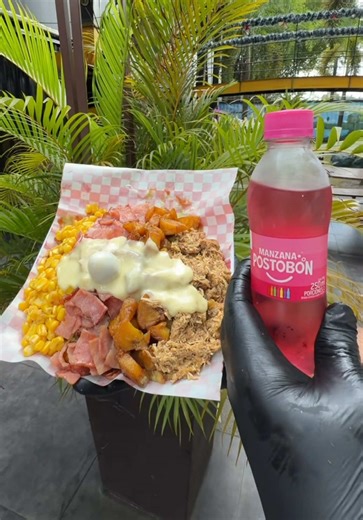 Hoy es Martes Supremoooo, lleva suprema S gaseosa por solo $22.000 📲3125928661 #martes #salchipapa #promo