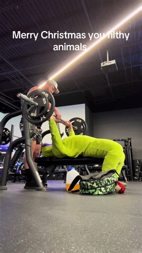 #grinch #grinchmas #xmas #christmas #gym @Amped Fitness