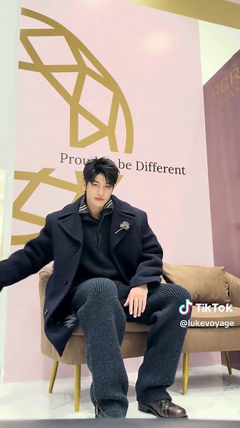 BURBERRY Fall Winter Collection 2025: Fashion Insights