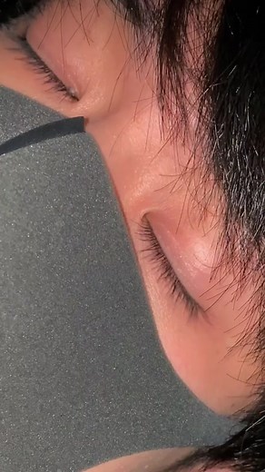 写輪眼使いの謎...手持ちのカラコンで再現⁉️