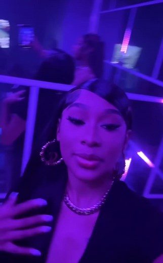 Dee singing #dee #cuteoutfit #cuteoutfit #fyp #thegalleryofdee | Cute Outfit