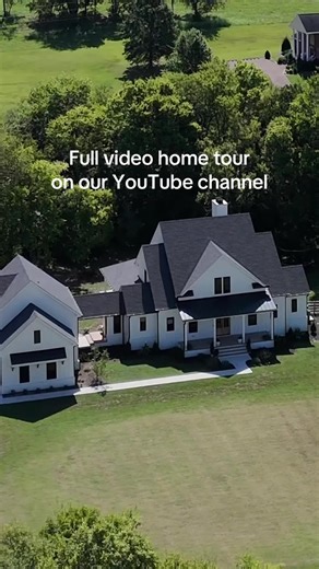 You can find the full home tour on the OldBarnDesign YT channel, it’s the White Oak Floor Plan.