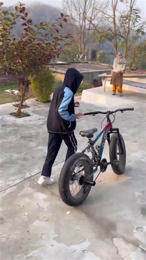 #bollywood #youtube #stunt #motovolgger #automobile #youtubevideos #ytshorts ‪@md_ayan_shaah.22‬