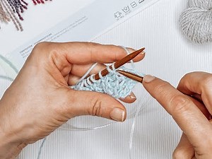 Pascuali Knitting Tutorial | Knit One Below (K1b)