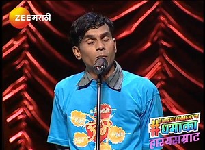 2M views · 36K reactions | साताऱ्याची बाई जेव्हा हेमा मालिनीचा रोल करते.... #HasyaSamrat #EntertainmentchaDhamaka #ZeeMarathi आता तुमची आवडती मालिका कधीही कुठेही पाहण्यासाठी https://zee5.onelink.me/RlQq/fmDownloadZEE5App या लिंकवर क्लिक करा. | Zee Marathi | Facebook