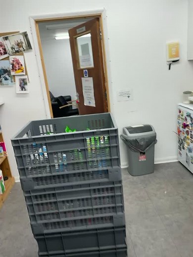 Time for a lunchtime refill of this jazzy little vending machine #vendingmachine #vending