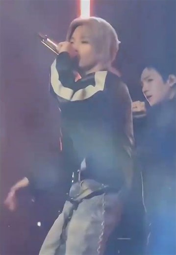 Jimin's 2.0 performance fancam #jimin #bts #arirang